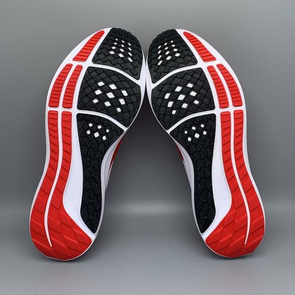 Nike Air Zoom Pegasus 39 UGA Georgia Running Shoes DR1990-600 Men's Sz 10.5 - Picture 9 of 10